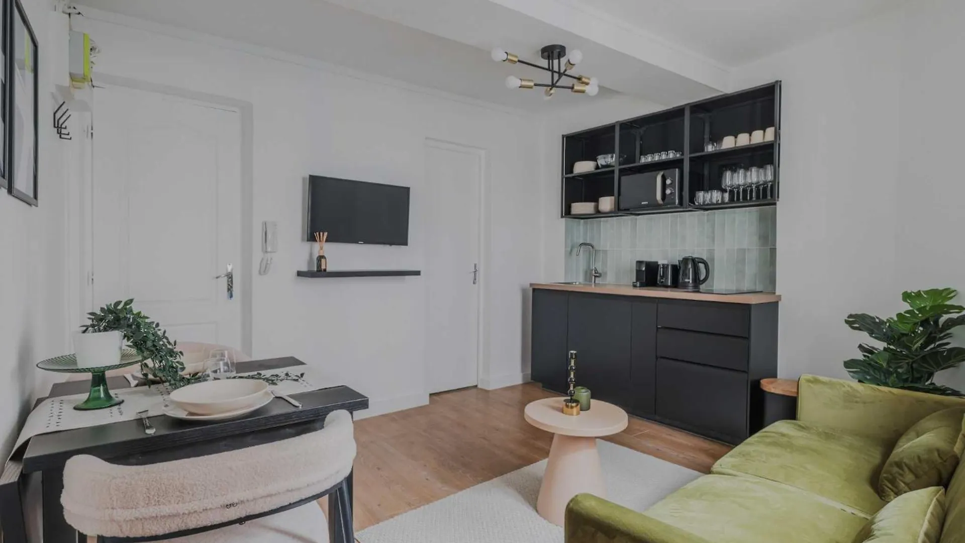Апартаменты Charming Flat - 1Br-4P - Voltaire-Nation Париж