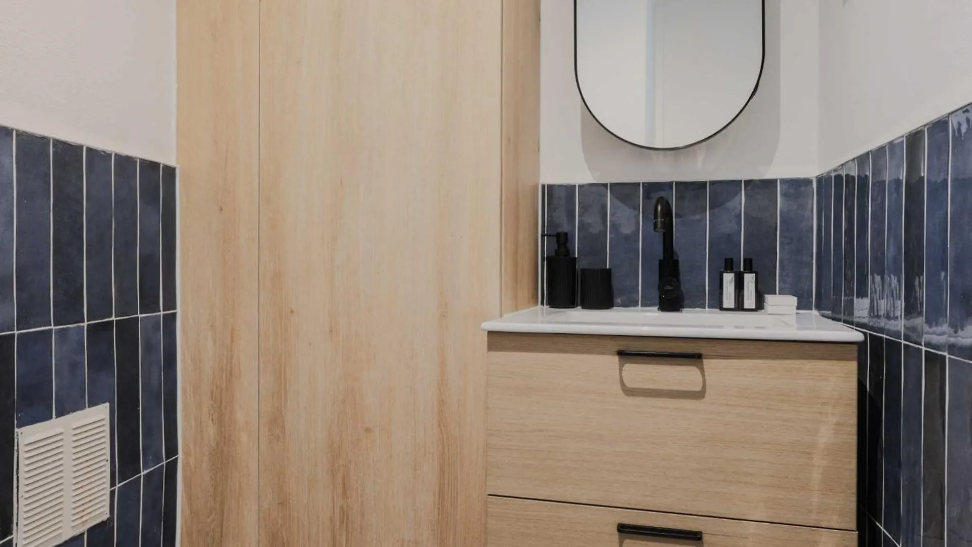 Апартаменты Charming Flat - 1Br-4P - Voltaire-Nation Париж